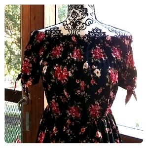 Gorgeous floral mini dress